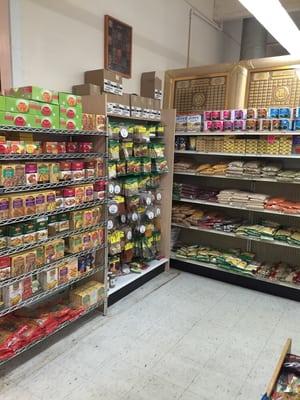 Need spices for your dish? Herat Market has the widest selection of Mediterranean spices available.