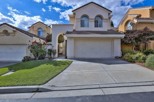 Gated Community on Golf Course: San Ramon. Rented!