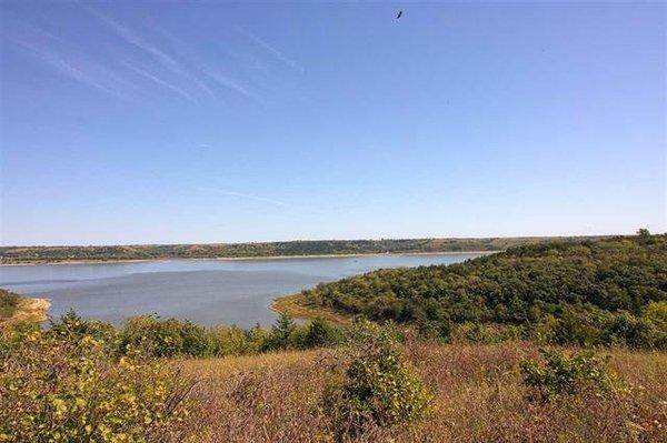 Tuttle Creek Lake Properties and Land