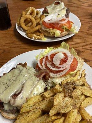 Bacon cheese burgers, fresh cut fries, onion rings all cooked to perfection!