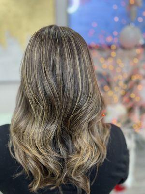 Balayage hair color