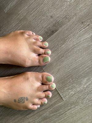 Don't mind my ugly feet lol color sage