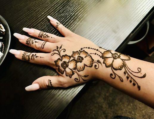 Beautiful Henna Art!