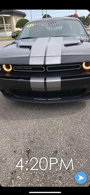 Dodge Challenger. (2015)