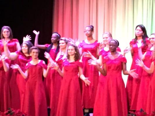 Women's high school choir at Lakehill