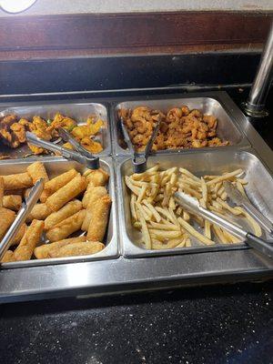 Hot Buffet fried egg rolls, crab Rangoon's, and American choices.