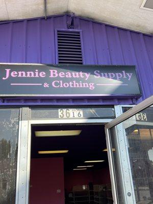 Beauty supply & clothings .
Jewelry,hairs & nails supplies