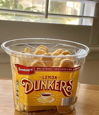 (*‿*) / .Lemon dunkers at ALDI. Not bad at all.