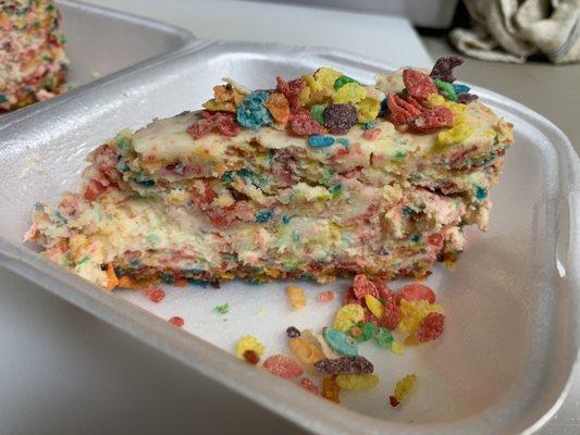 Fruity pebble cheesecake