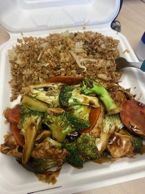 Spicy chicken and broccoli with fried rice lunch special