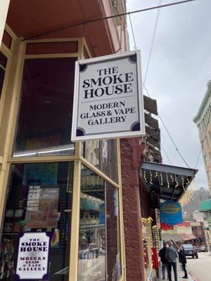 The Smokehouse Modern Glass and Vape Gallery