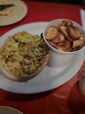 Cheesy Artichoke Dip With Chips