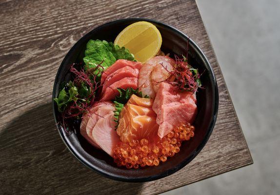 Premium Don Buri (Chirachi) Bowl.