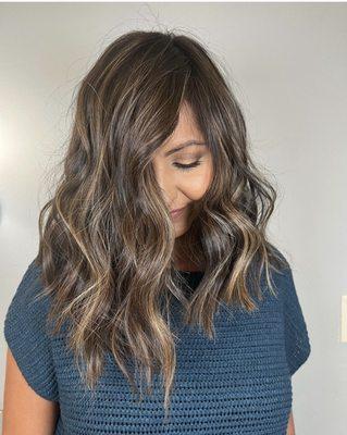 Warm Highlights on a natural base by Jessica