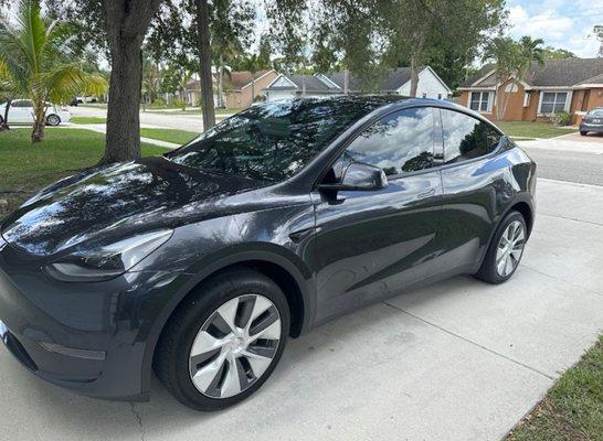 Tesla model y