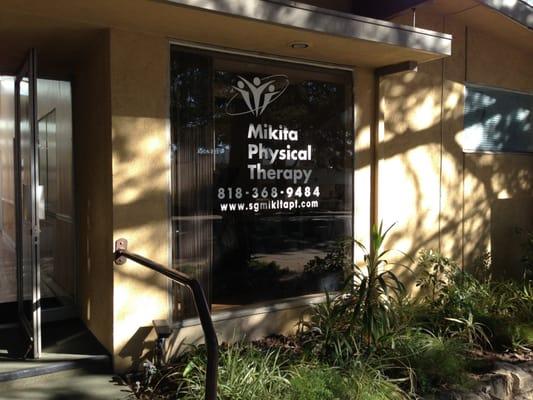 Outside of the Granada Hills Physical Therapy office.