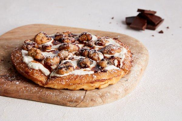 Chocolate Chunk Cookie Pizza!