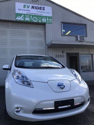 2013 Nissan Leaf SL. Premium package. Bose, 360 degrees cameras, solar panel