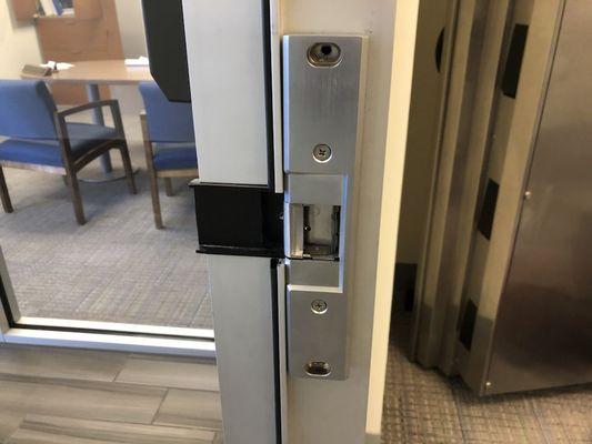 Commercial lock installation, Chelsea, Manhattan, NY 10010