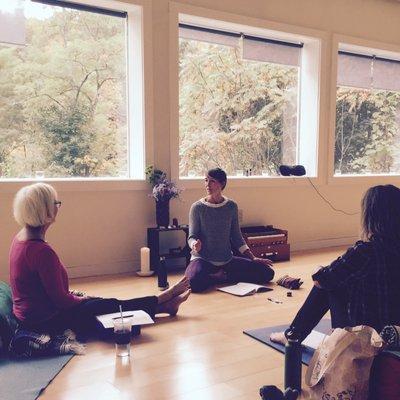 We offer a range of workshops/events from local &visiting teachers: Gong sound baths. Yoga and nutrition workshops. Thai yoga massage. More!