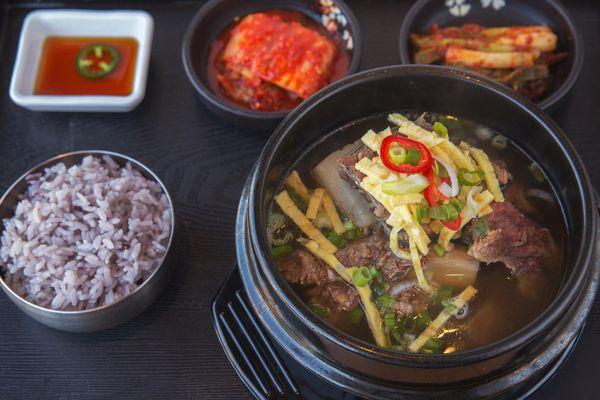 갈비탕 Galbi Tang Beef-rib Soup with Rice