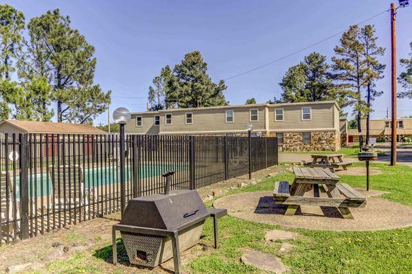 Outdoor space at Capri apartments in Blytheville, Arkansas.