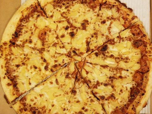 Large Hand Tossed Pizza w/Pineapple