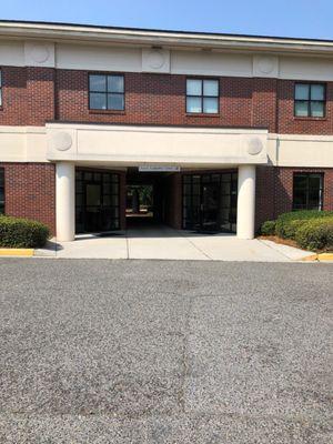 SCDS Upper School office on left, College Counseling on right