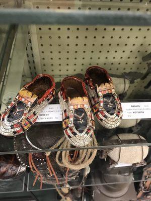 Moccasins!! I need these!! NEED! (not really .. just a big want!) ..