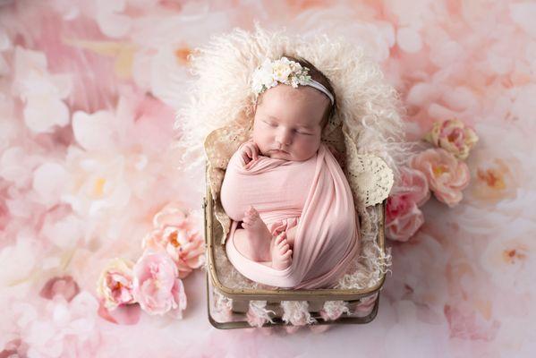 Newborn session by Lovely Baby Photography