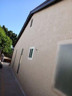 Great quality finish on stucco and Feshia board.