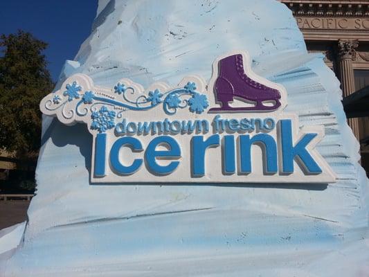 downtown fresno ice -- not just for San Jose anymore! :D