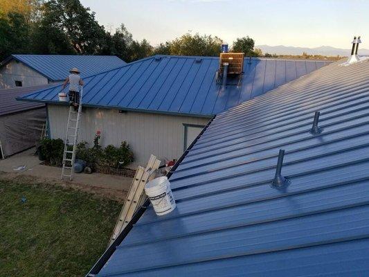 beautiful metal roof done by Mackney Roofing