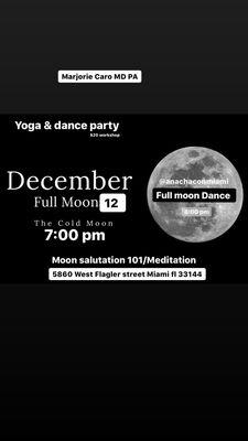 Full moon yoga party event !