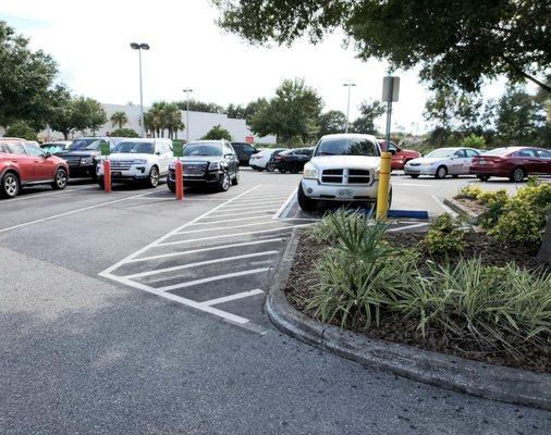 Aug 2020: Curbside Pick-up reserved parking