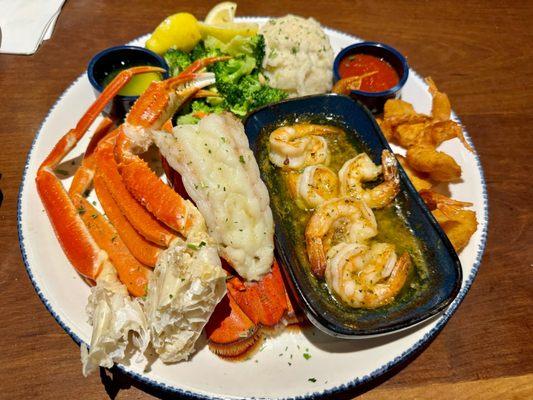 Ultimate Feast: Crab Legs / Lobster Tail / Shrimp Scampi / Walt's Fried Shrimp