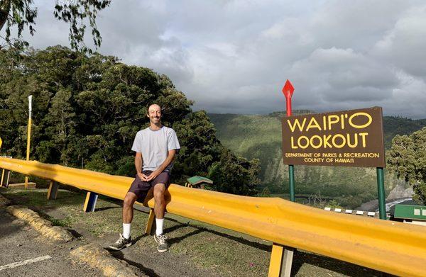 The entrance sign for Waipi'o Valley Lookout.