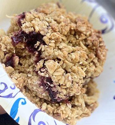 Blackberry bar, with gluten free granola