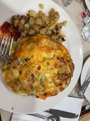 Western Cheddar Omelette (with the potatoes from my daughter's kids meal)