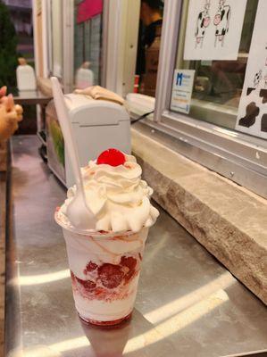 Strawberry shortcake sundae stacker