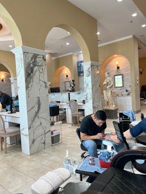 Luxe Nails Lounge