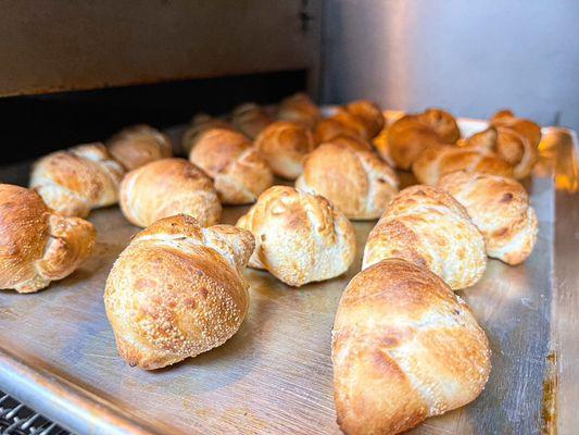 Garlic knots