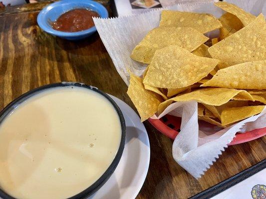 Large queso