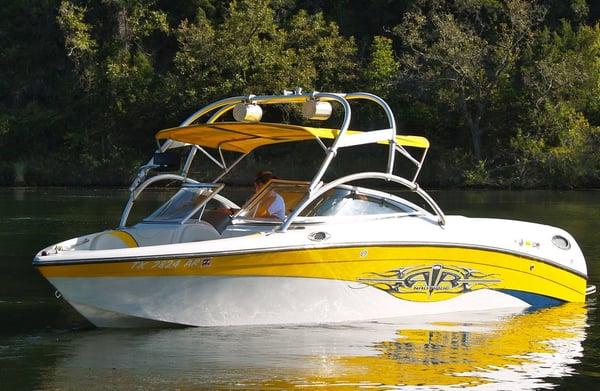 Nautique 226 located on Lake Austin