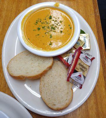 Red pepper soup