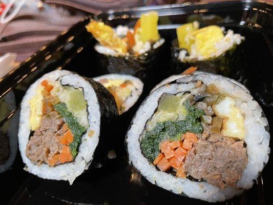 Bulgogi Kimbap - this roll is loaded with Korean flavors (10 pieces)