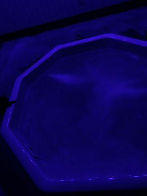 Hot tub with only blue lights on