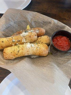 Garlic cheesy bread & marinara sauce