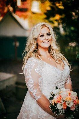 What a beautiful bride! Thanks for making us part of your special day.