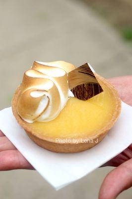 Tarte au Citron ($3.20) - good; lemon curd is quite tart. Crust is a little weird